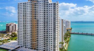 Courts Brickell Key